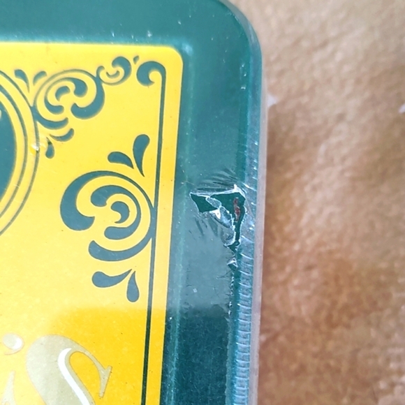 Crayola Collector Colors Tin Box Crayons Never Opened Circa 1991 - Picture 10 of 12